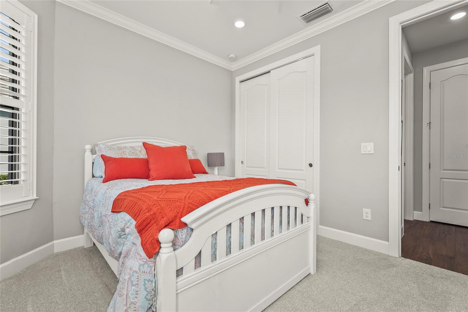 Image 34 of 92 For 7948 Grande Shores Drive