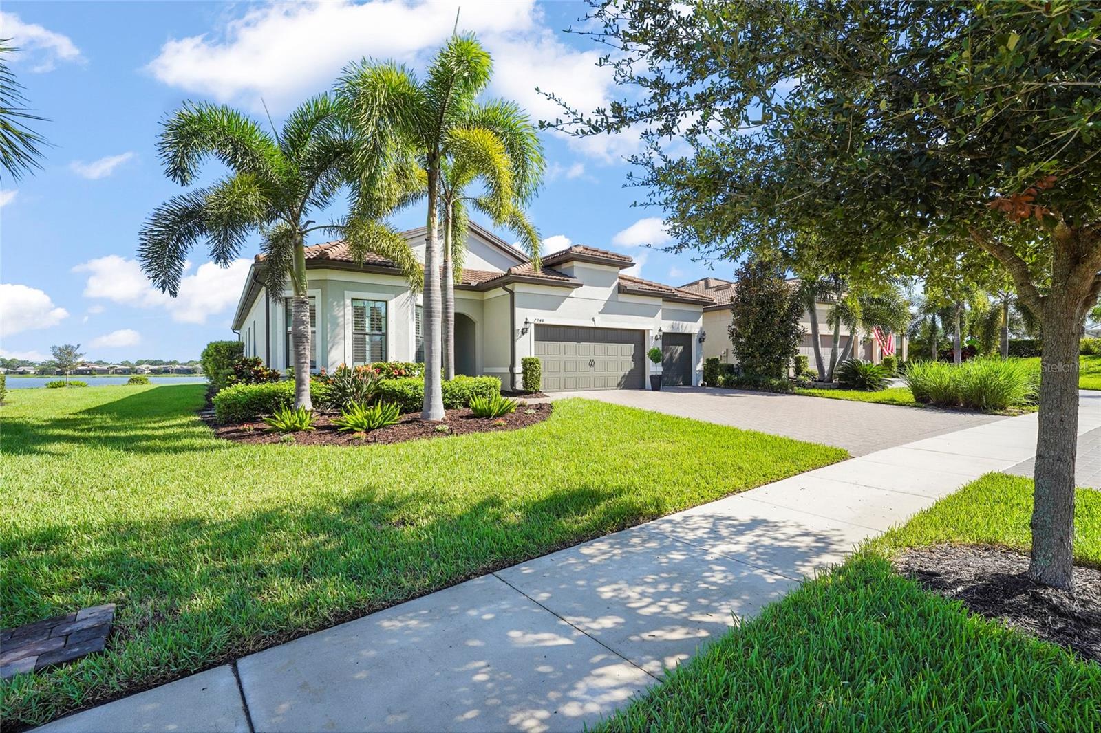 Image 51 of 92 For 7948 Grande Shores Drive