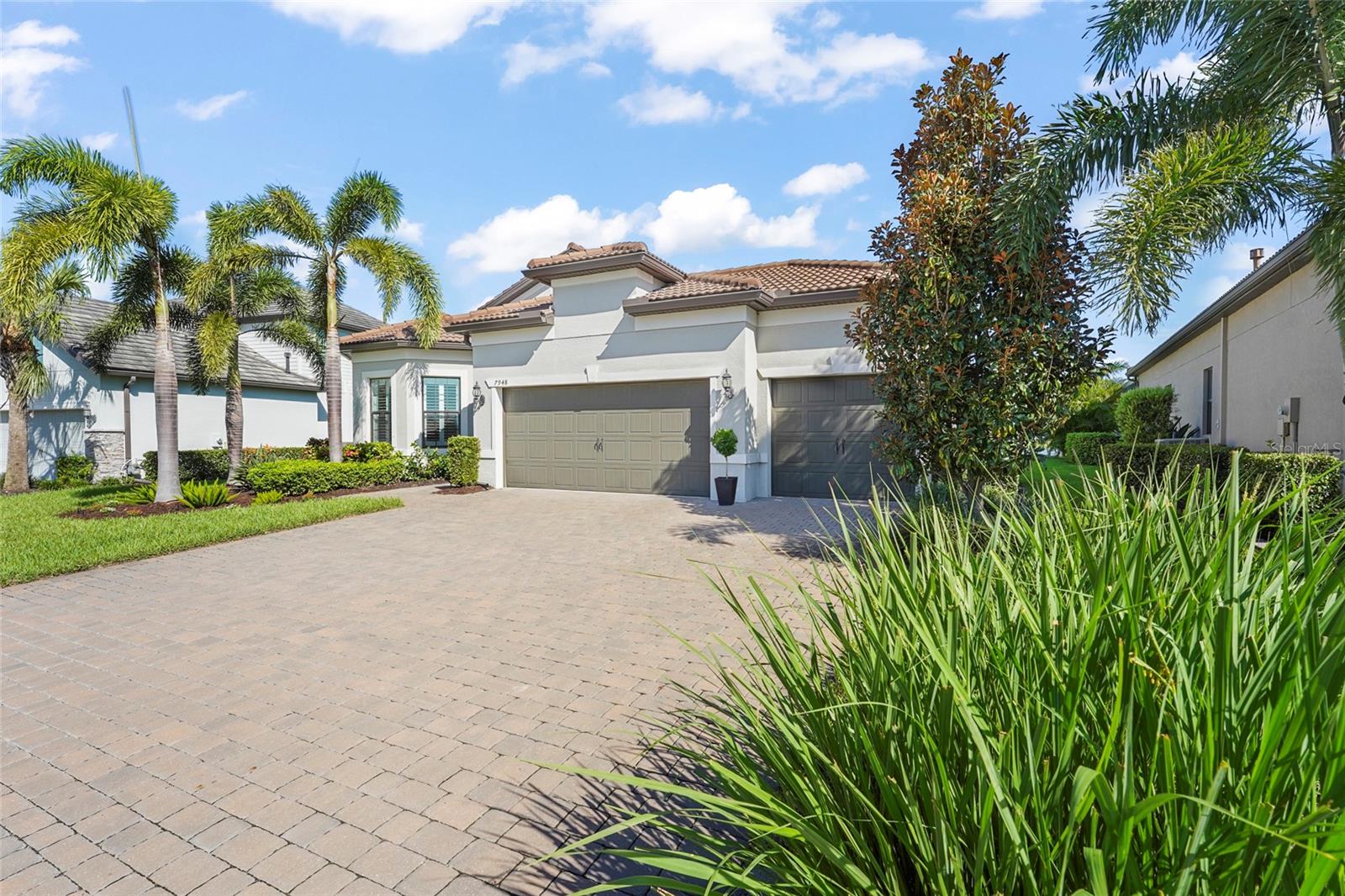 Image 54 of 92 For 7948 Grande Shores Drive