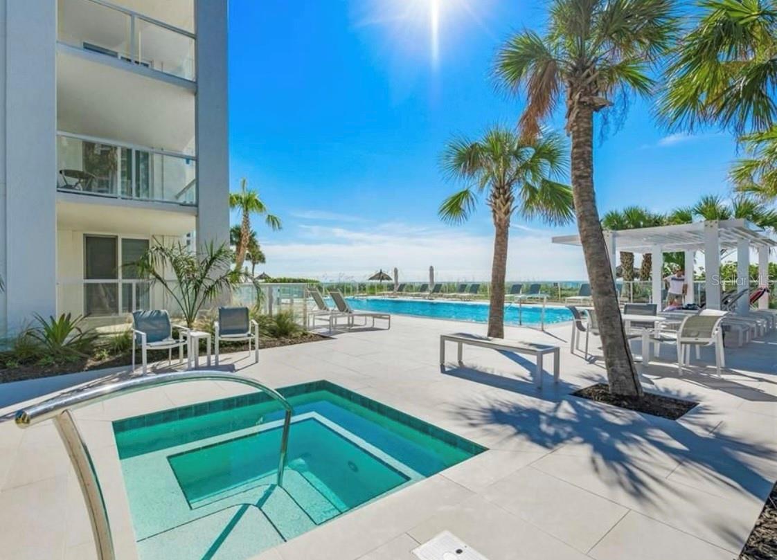 Image 24 of 34 For 2425 Gulf Of Mexico Drive 11f