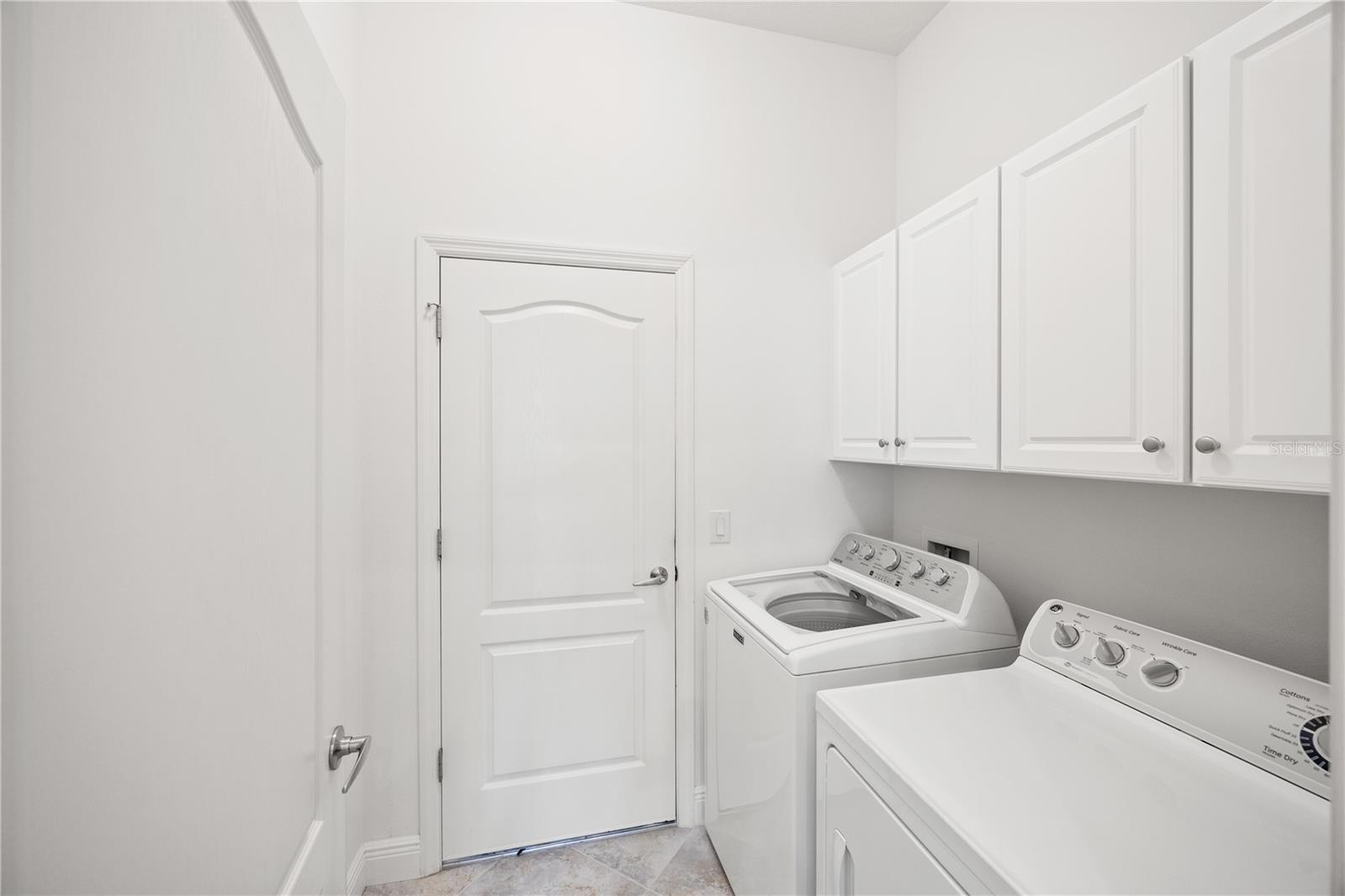 Image 23 of 48 For 14439 Stirling Drive