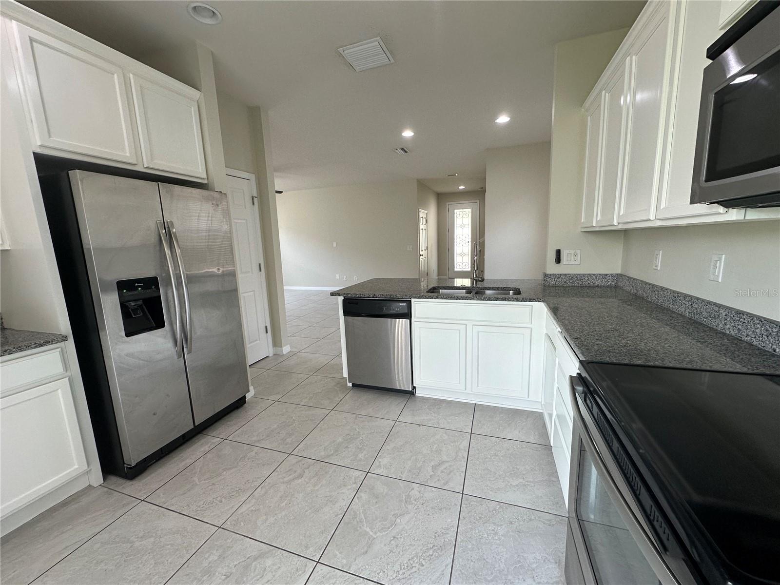 Image 9 of 26 For 6314 Yellow Buckeye Drive