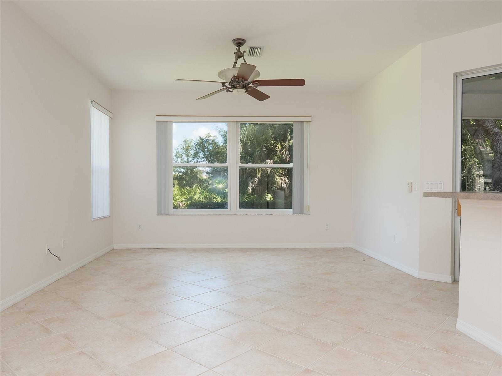 Image 5 of 36 For 2462 Magnolia Circle