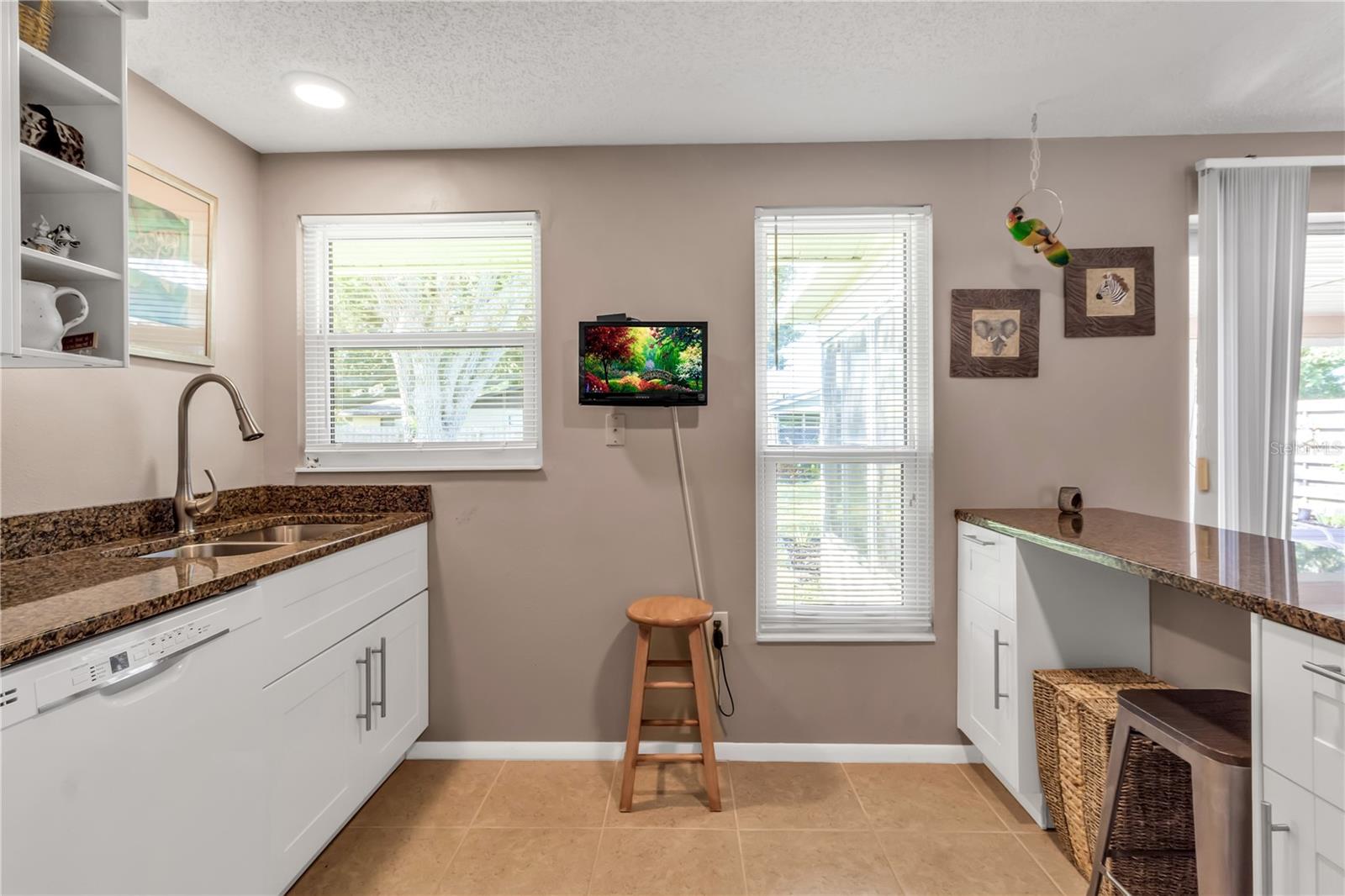 Image 11 of 30 For 6205 34th Avenue W