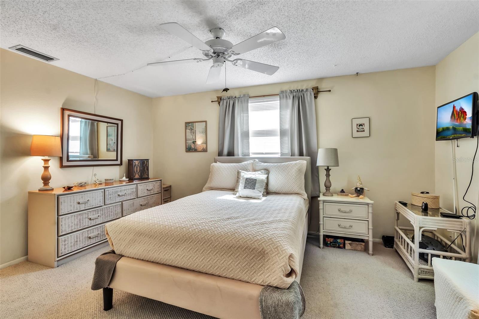Image 18 of 30 For 6205 34th Avenue W