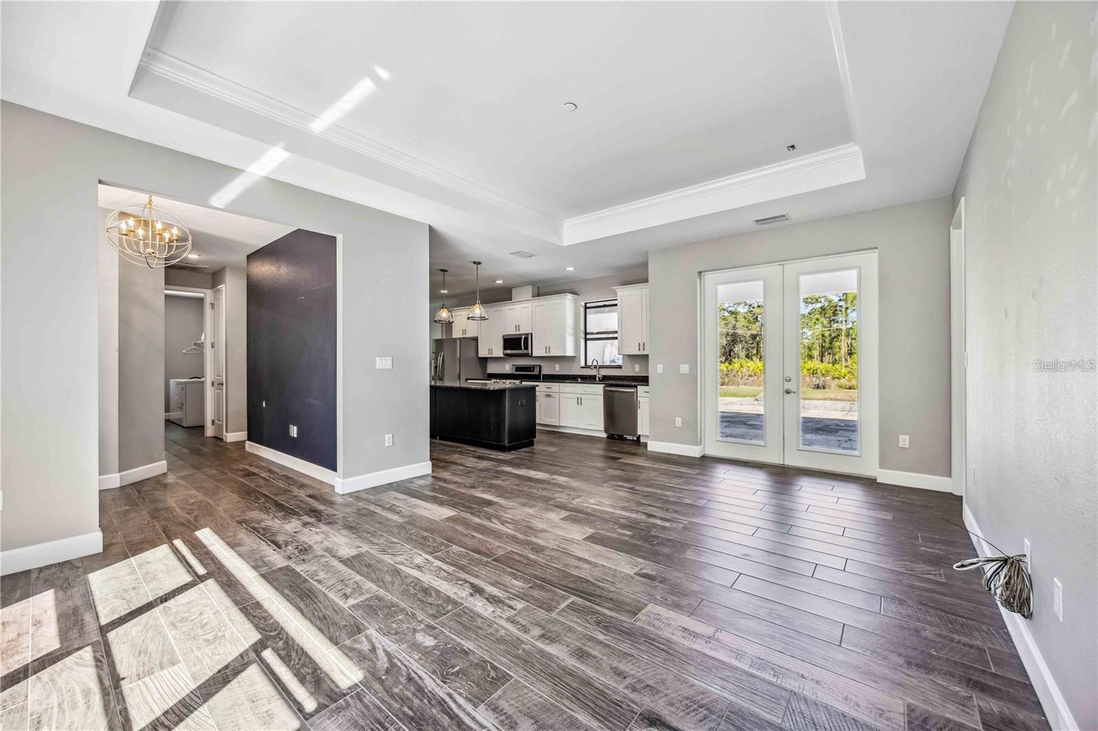 Image 10 of 35 For 8570 Tropicaire Boulevard