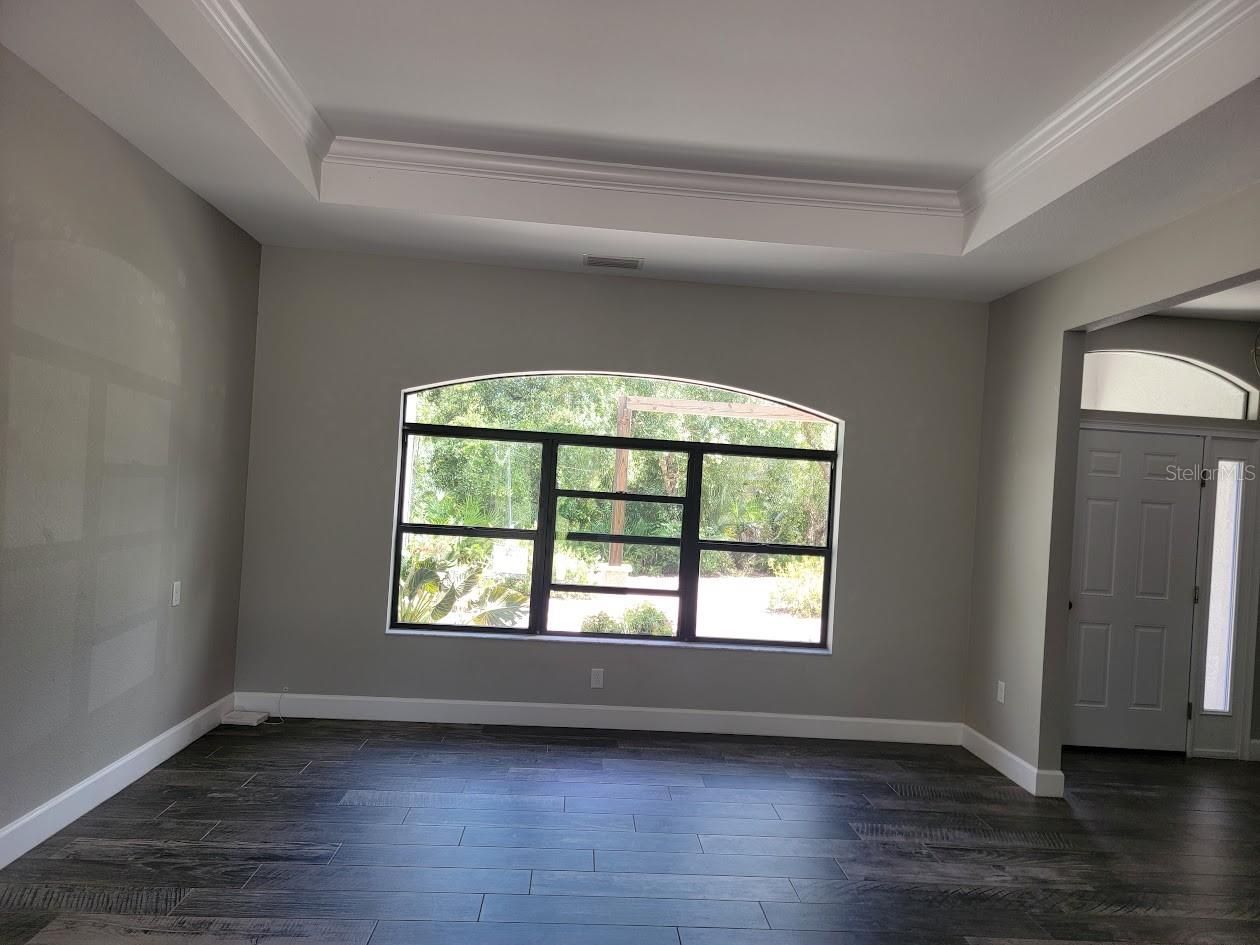 Image 11 of 35 For 8570 Tropicaire Boulevard