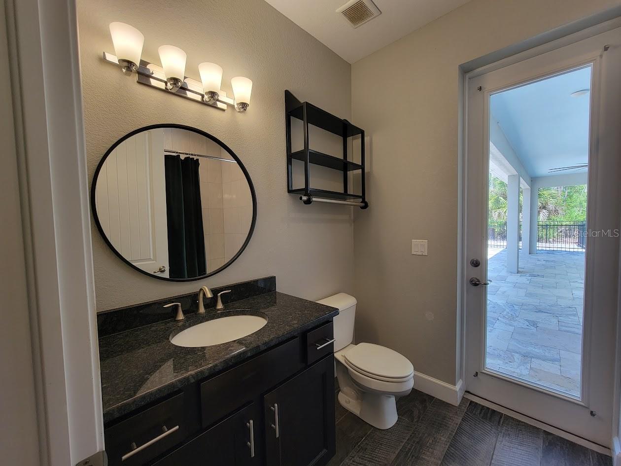 Image 26 of 35 For 8570 Tropicaire Boulevard