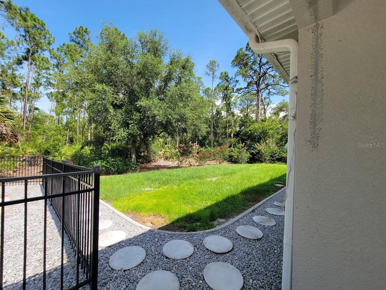 Image 29 of 35 For 8570 Tropicaire Boulevard