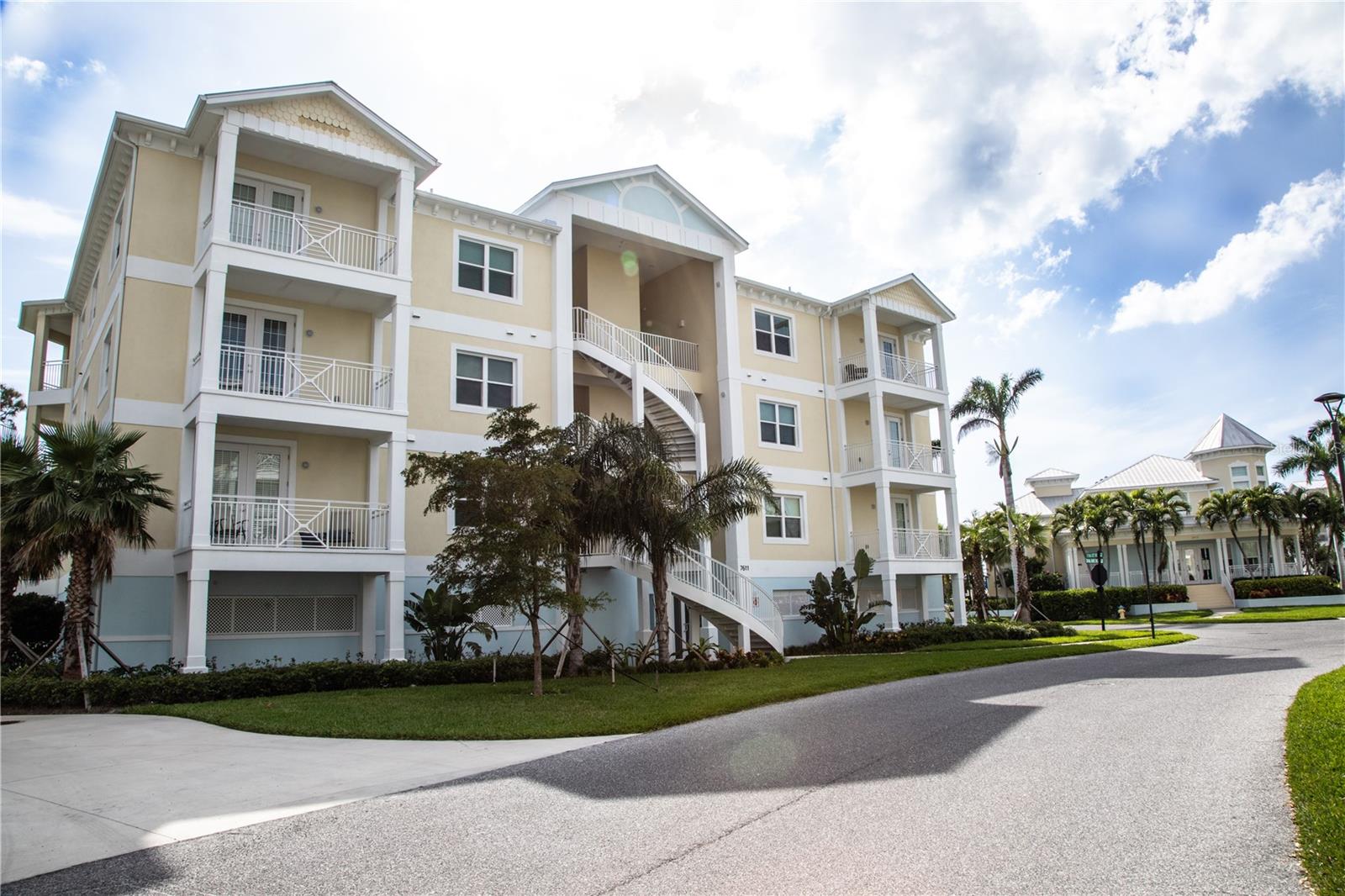 Details for 7611 34th Ave W  302, BRADENTON, FL 34209