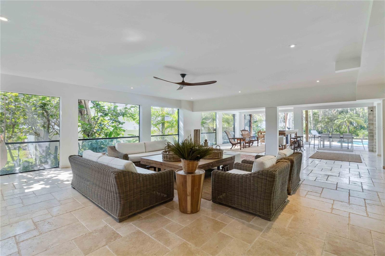 Image 13 of 96 For 3807 Bayside Drive