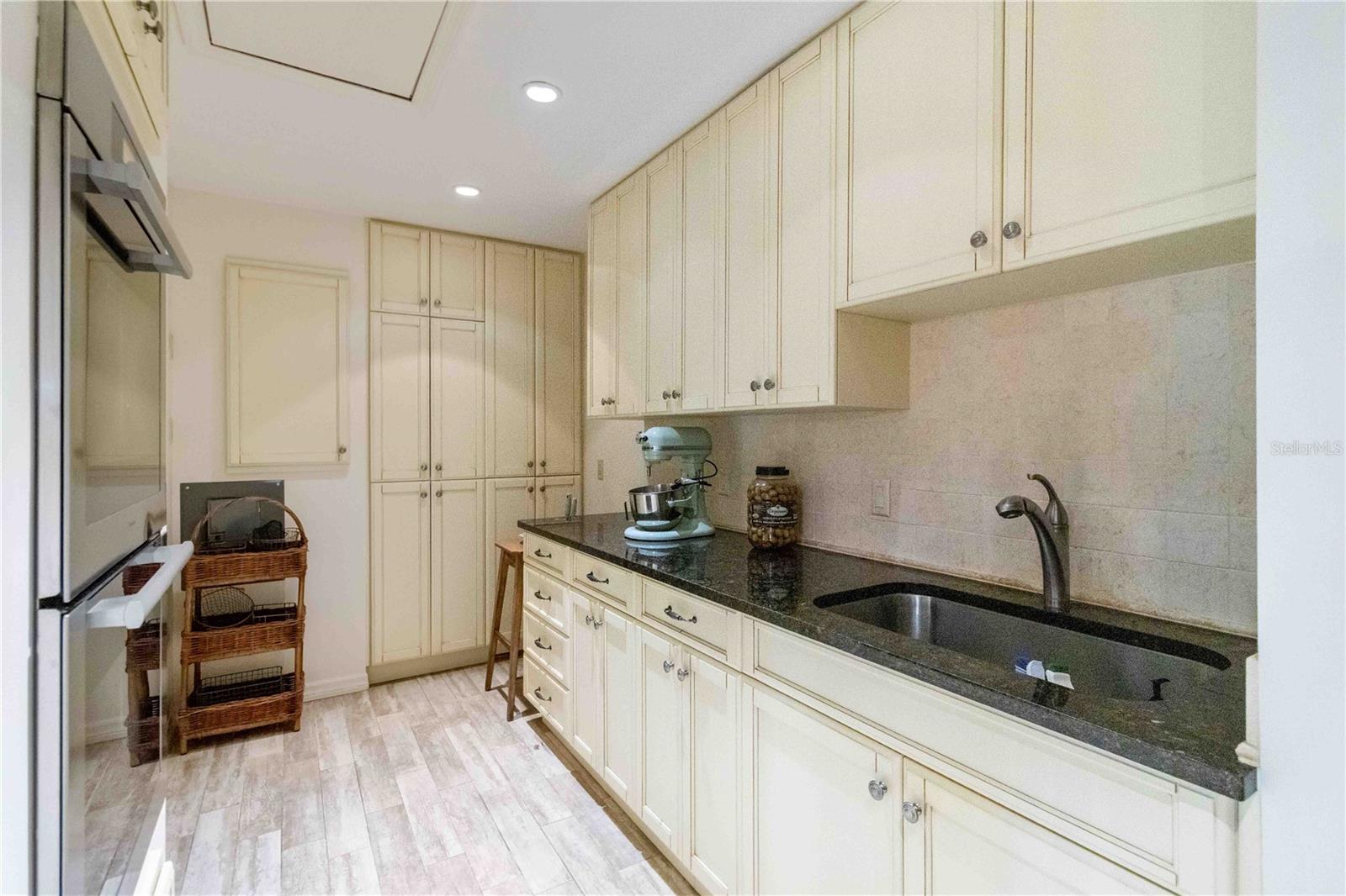 Image 41 of 96 For 3807 Bayside Drive