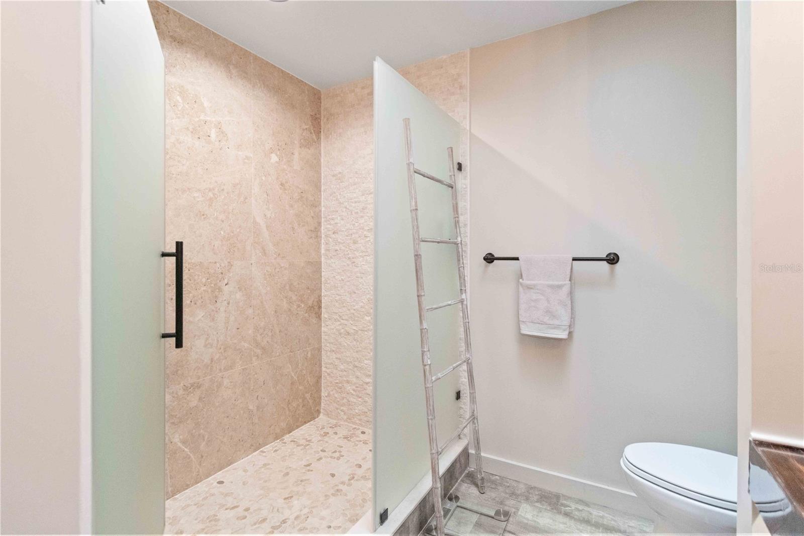 Image 47 of 96 For 3807 Bayside Drive