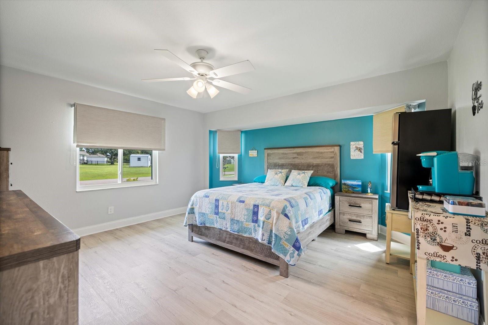 Image 16 of 53 For 22285 Columbus Avenue