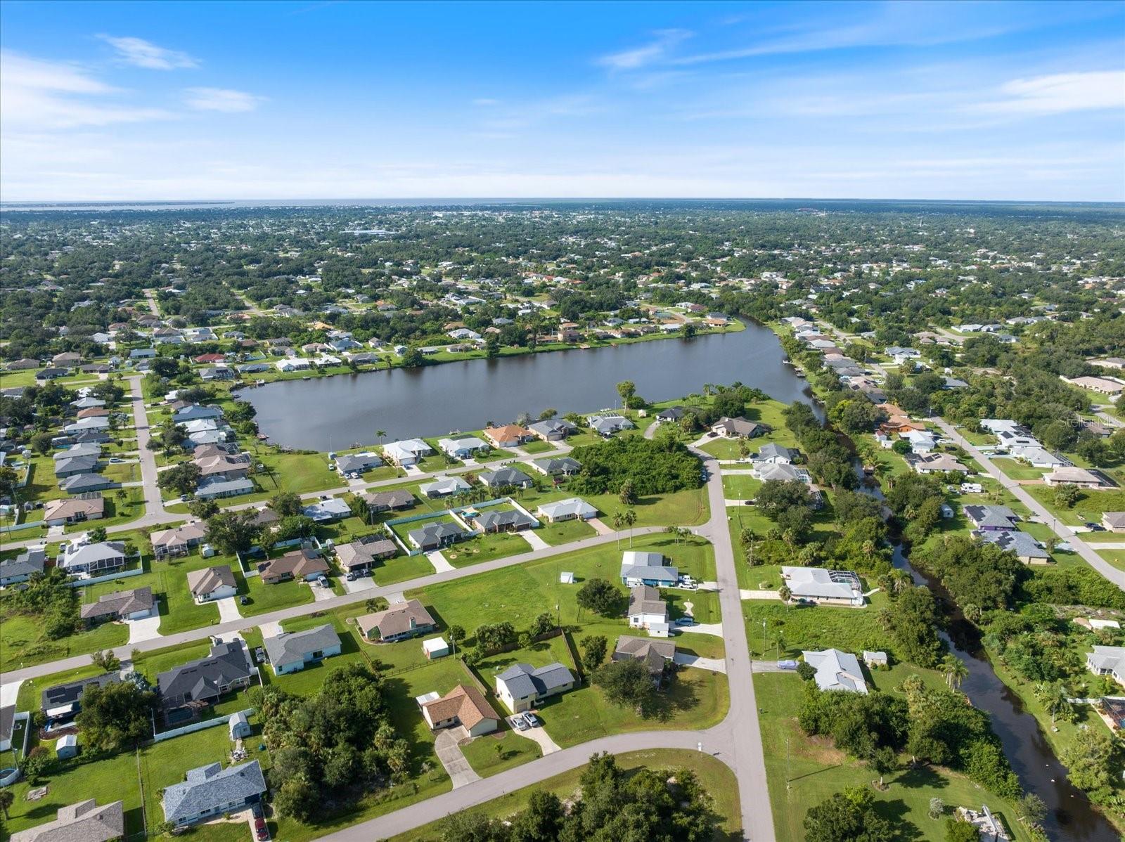 Image 23 of 53 For 22285 Columbus Avenue