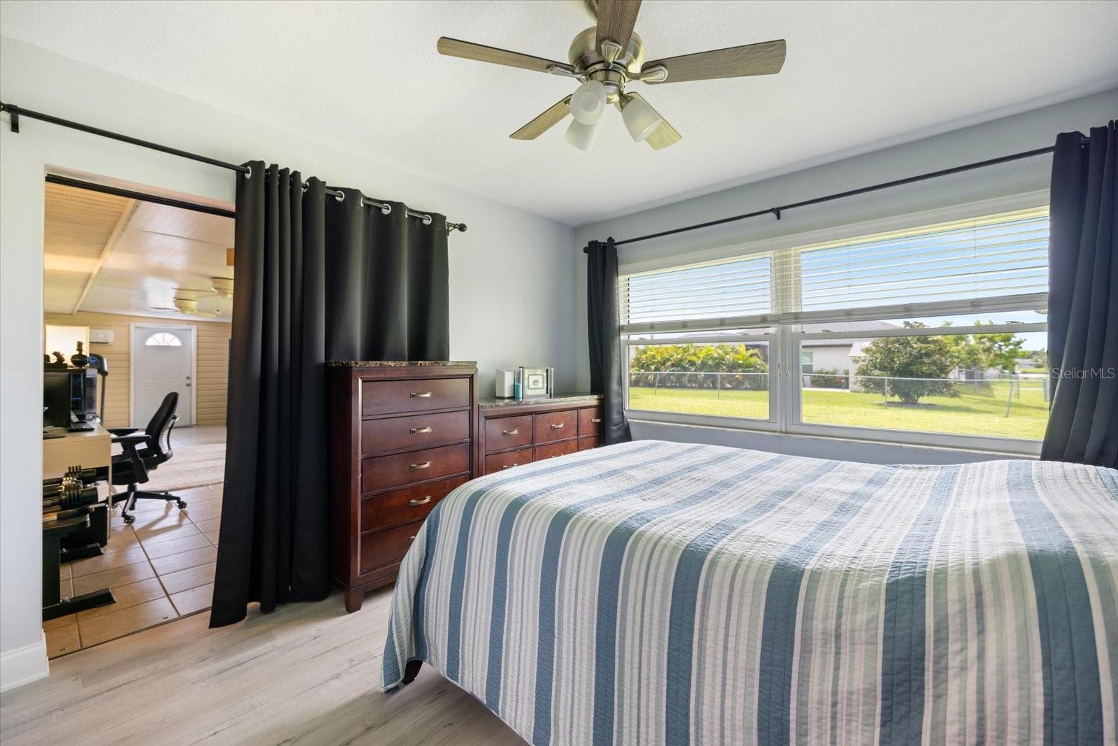 Image 26 of 53 For 22285 Columbus Avenue