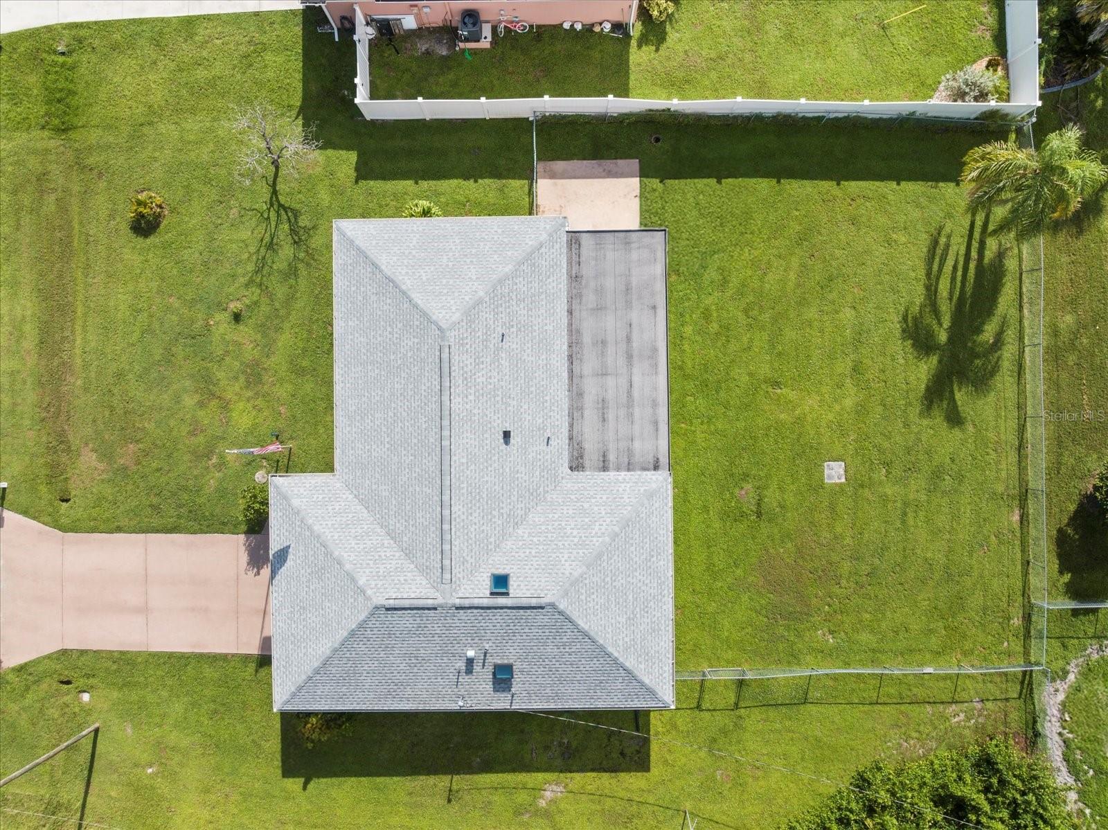 Image 3 of 53 For 22285 Columbus Avenue