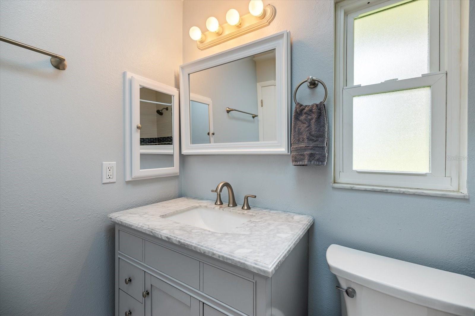 Image 33 of 53 For 22285 Columbus Avenue