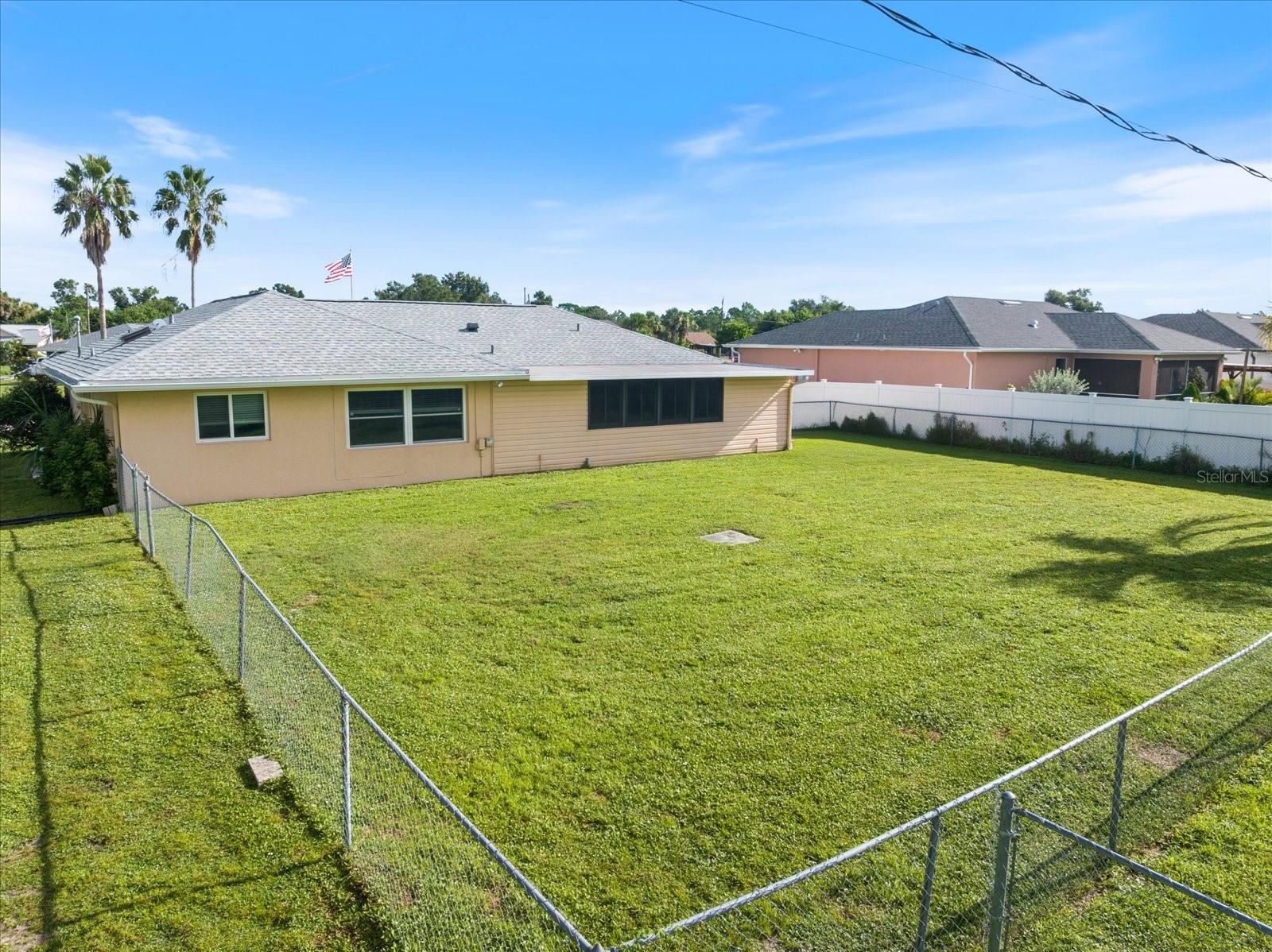 Image 43 of 53 For 22285 Columbus Avenue