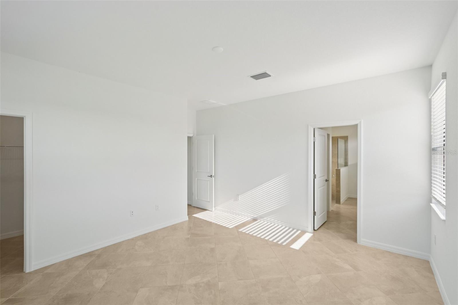 Image 12 of 36 For 14989 Palamos Circle