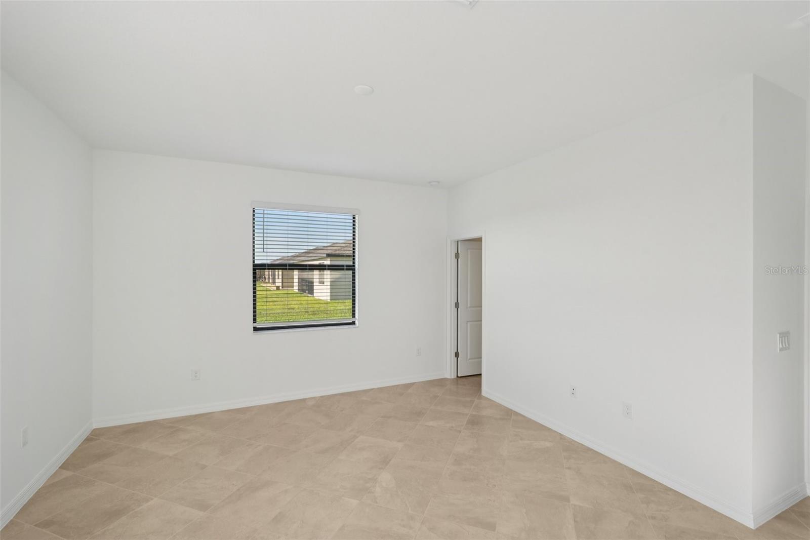 Image 14 of 36 For 14989 Palamos Circle
