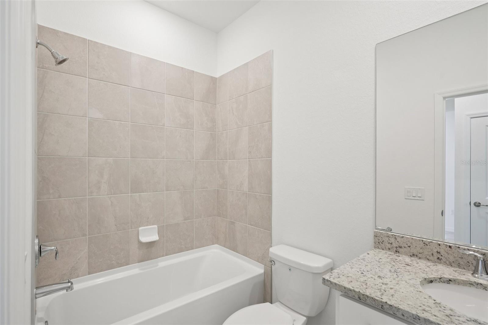 Image 17 of 36 For 14989 Palamos Circle