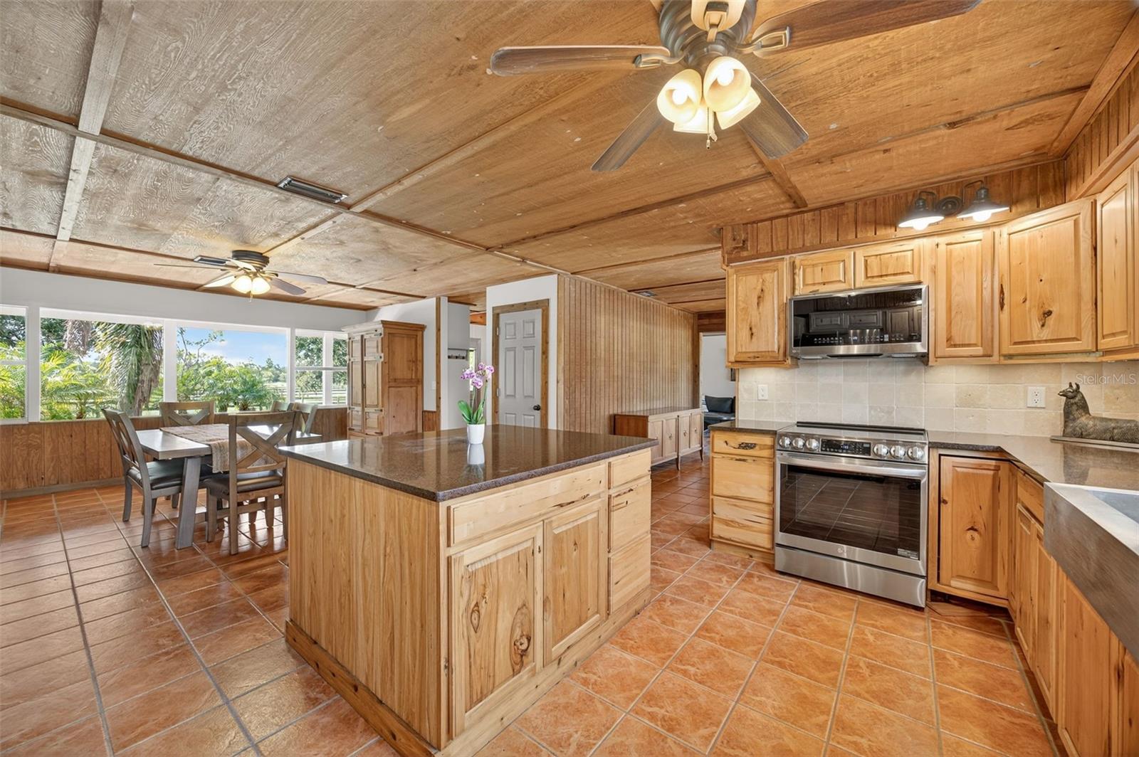 Image 11 of 75 For 7198 Westwood Way