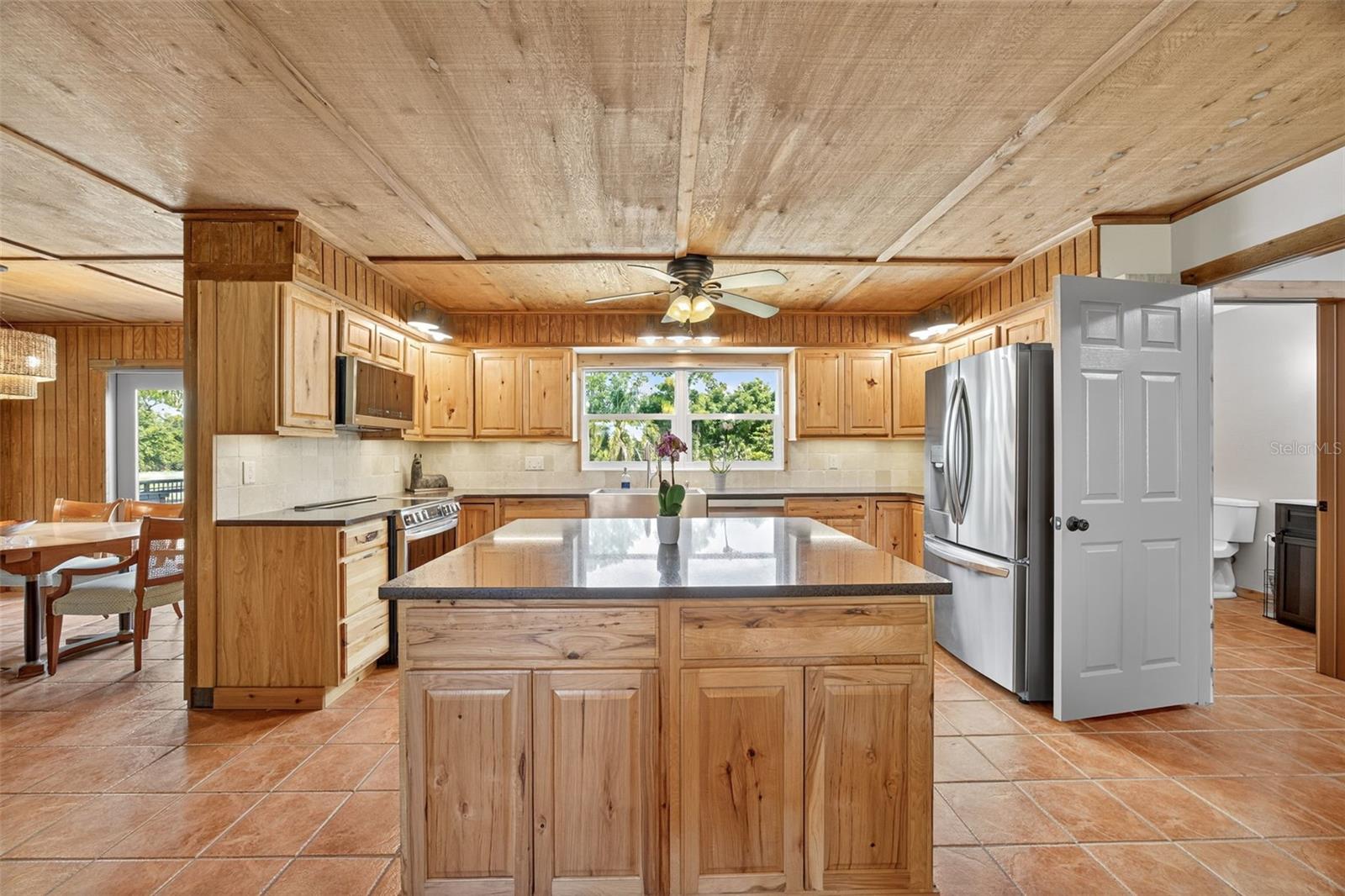 Image 14 of 75 For 7198 Westwood Way