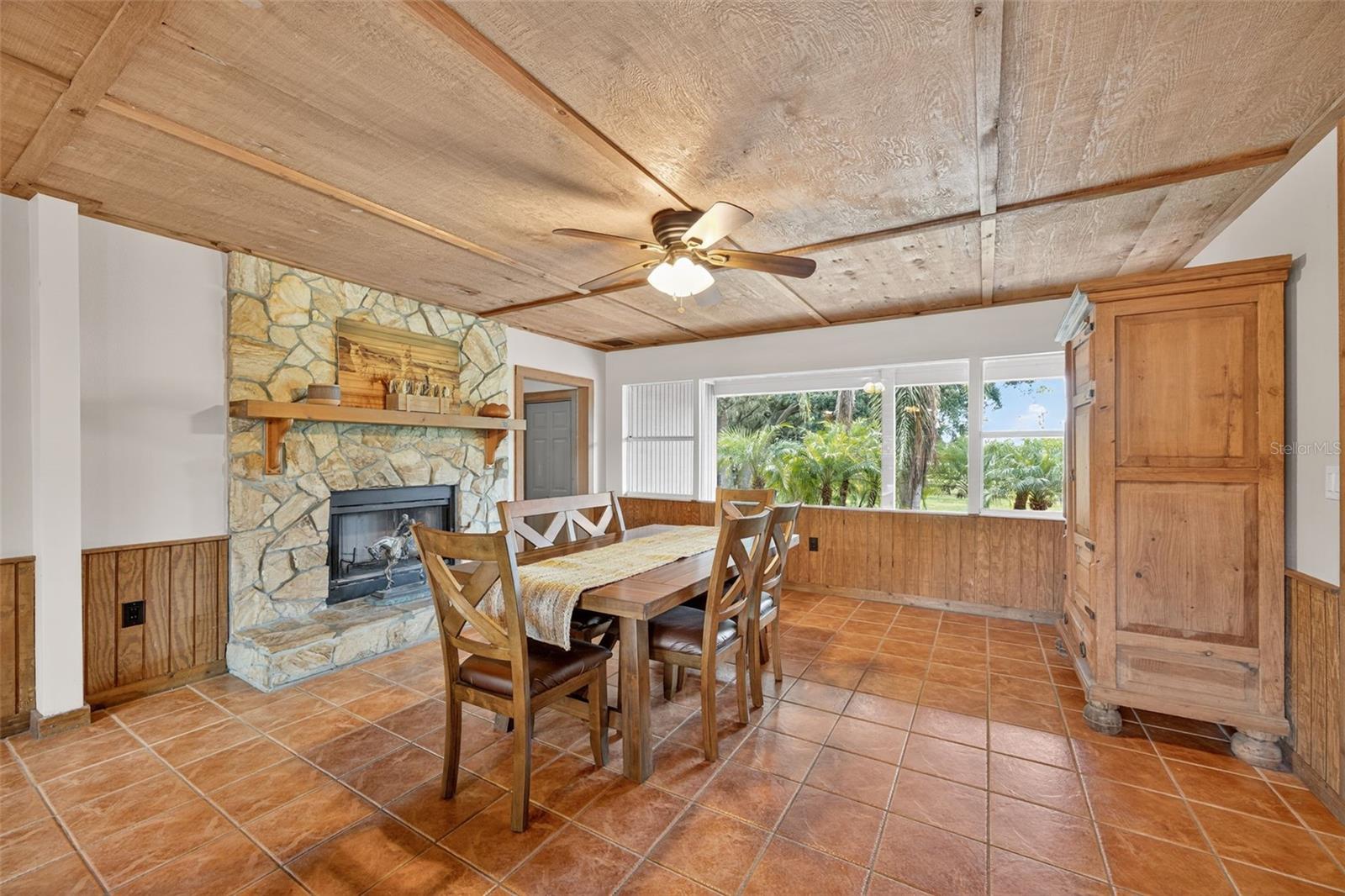 Image 16 of 75 For 7198 Westwood Way