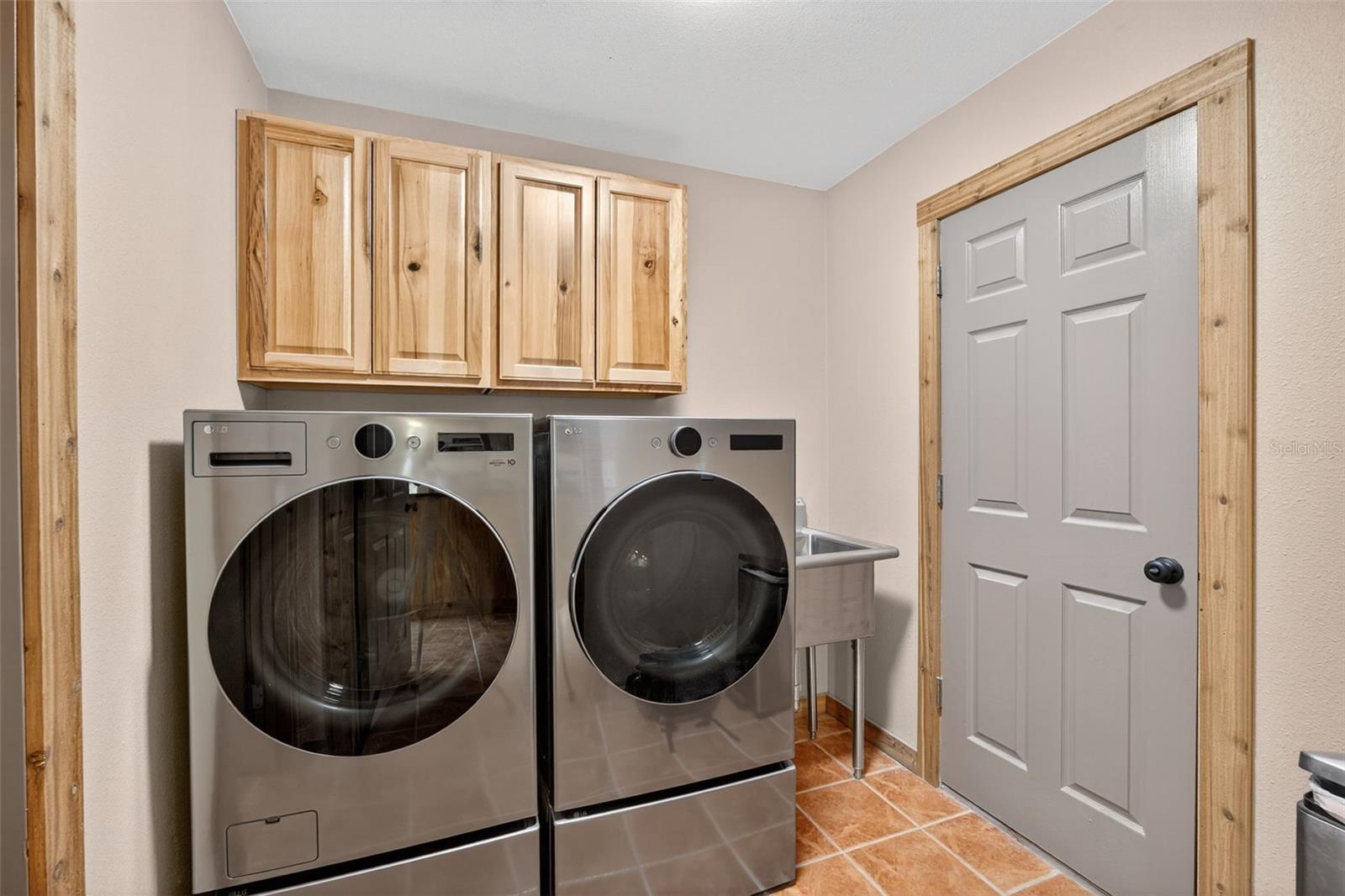 Image 23 of 75 For 7198 Westwood Way
