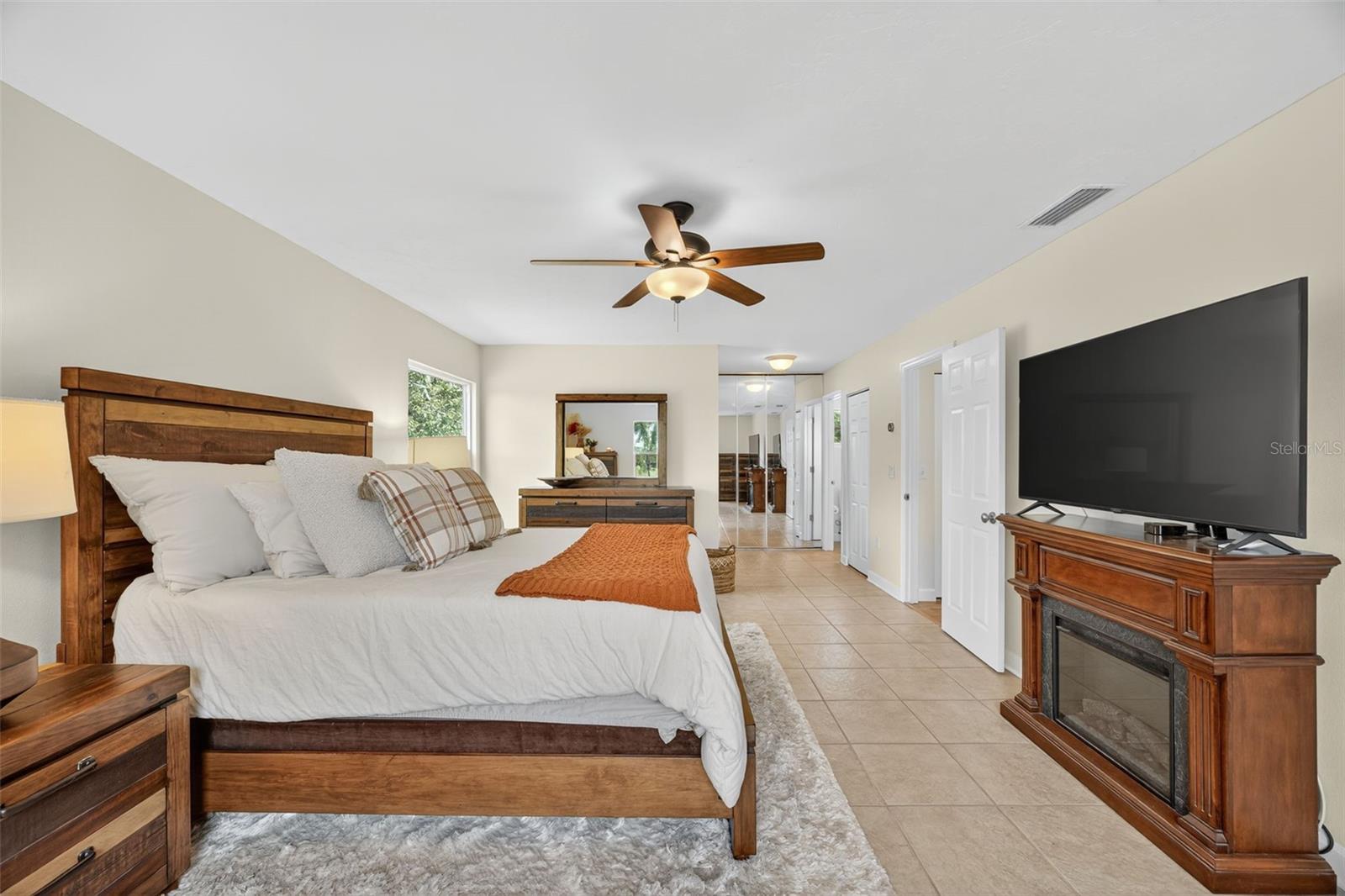 Image 34 of 75 For 7198 Westwood Way