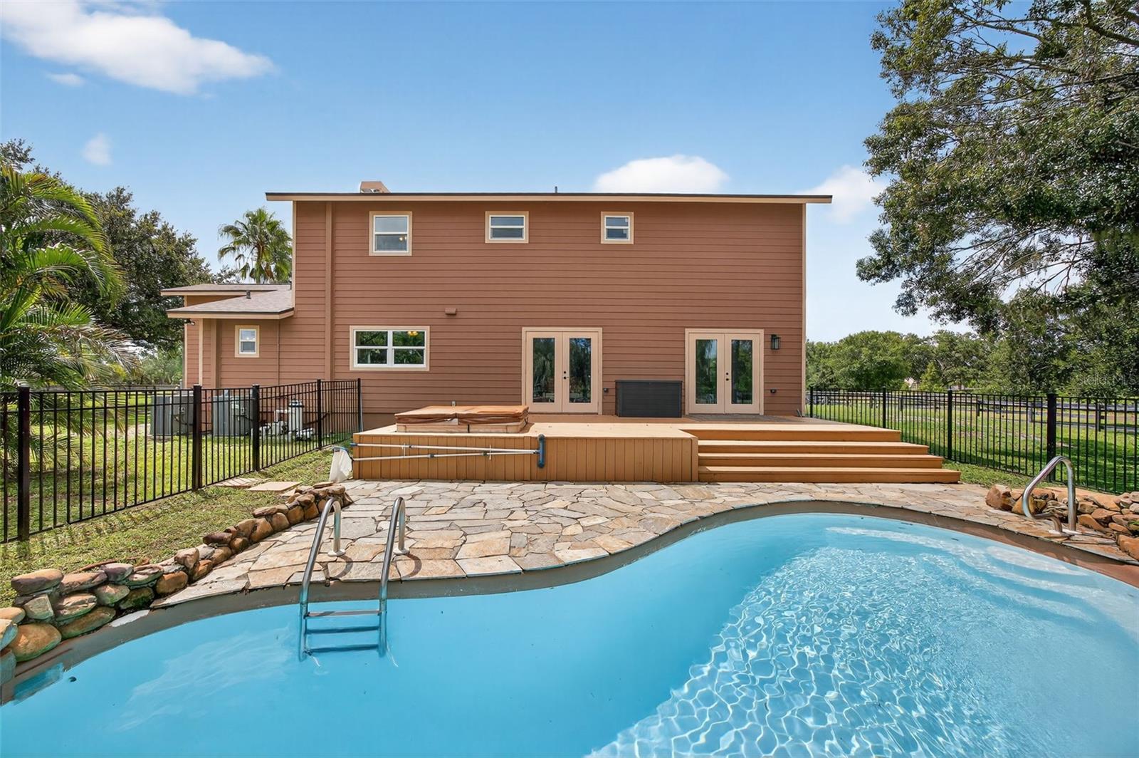 Image 38 of 75 For 7198 Westwood Way