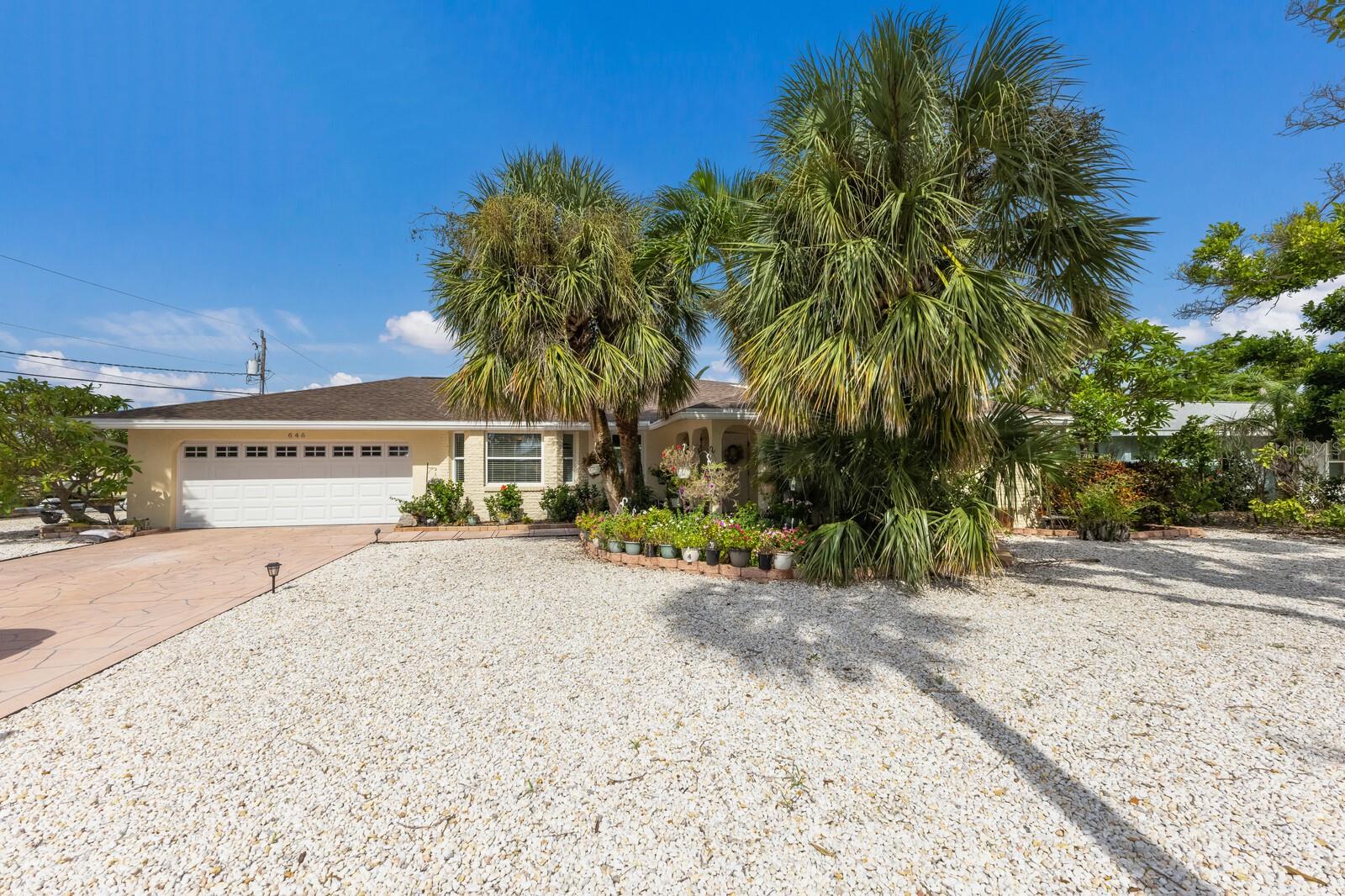 Image 35 of 61 For 646 Key Royale Dr