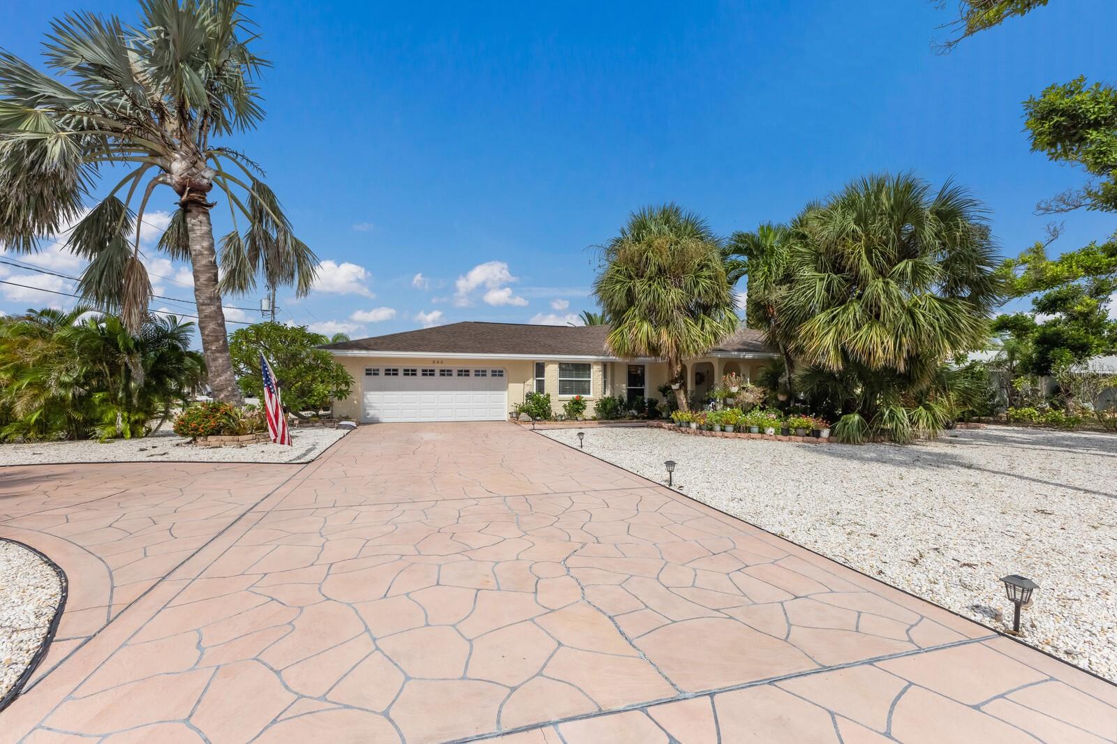 Image 36 of 61 For 646 Key Royale Dr