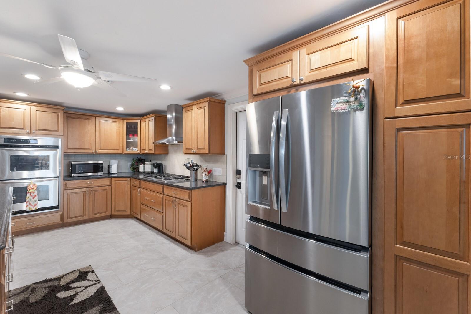 Image 5 of 61 For 646 Key Royale Dr