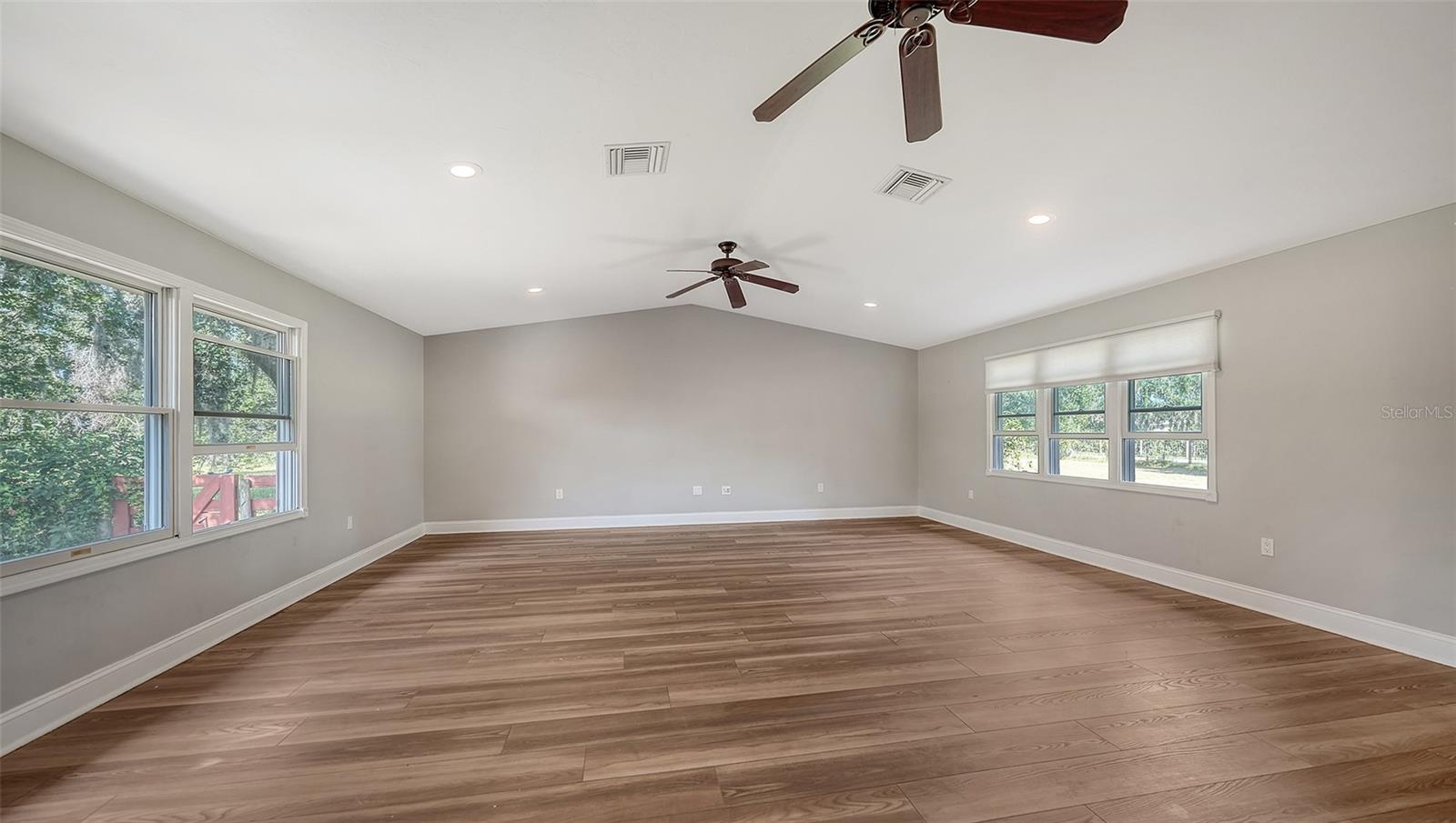 Image 16 of 45 For 7910 Kennedy Lane