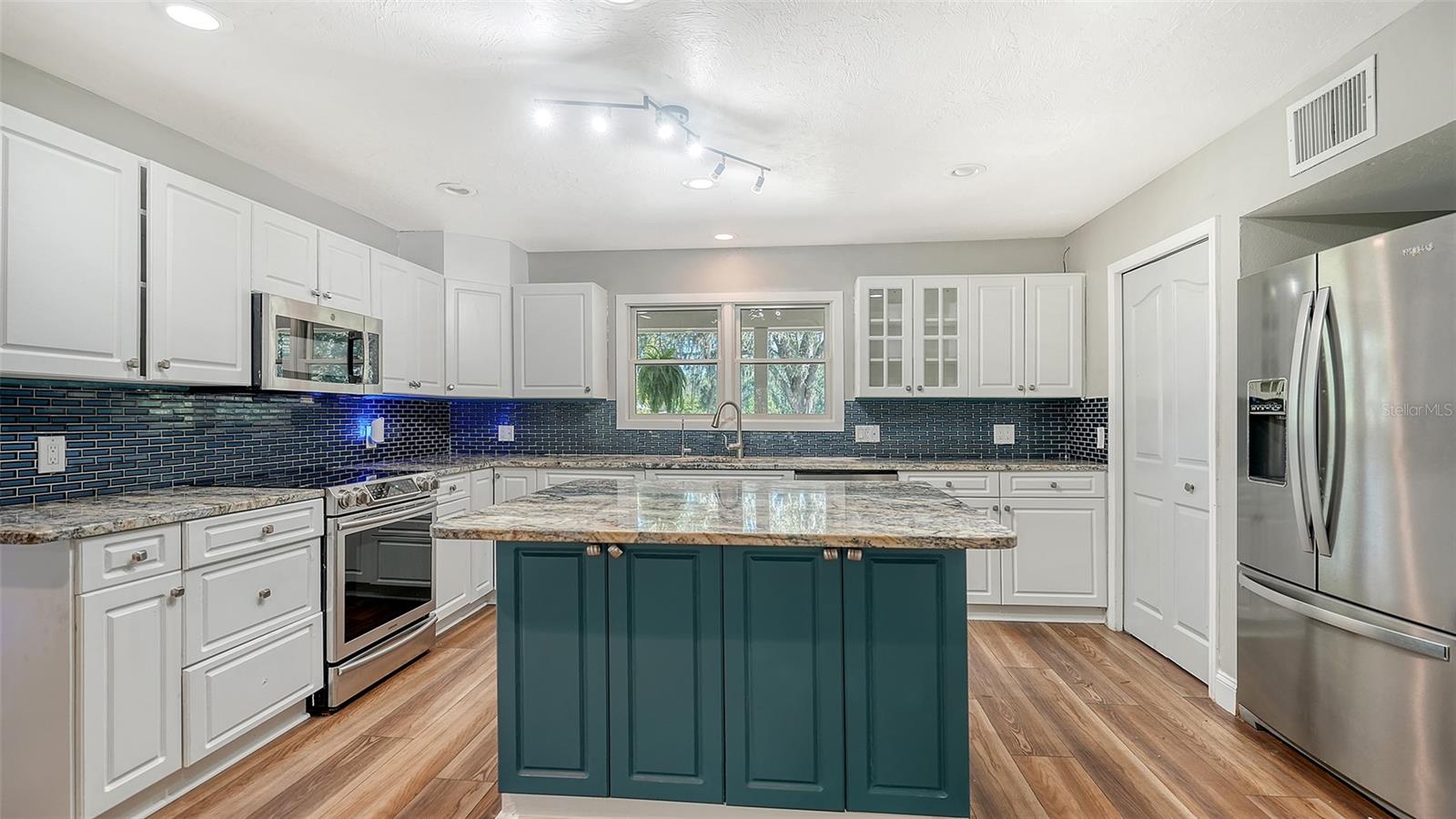 Image 21 of 45 For 7910 Kennedy Lane
