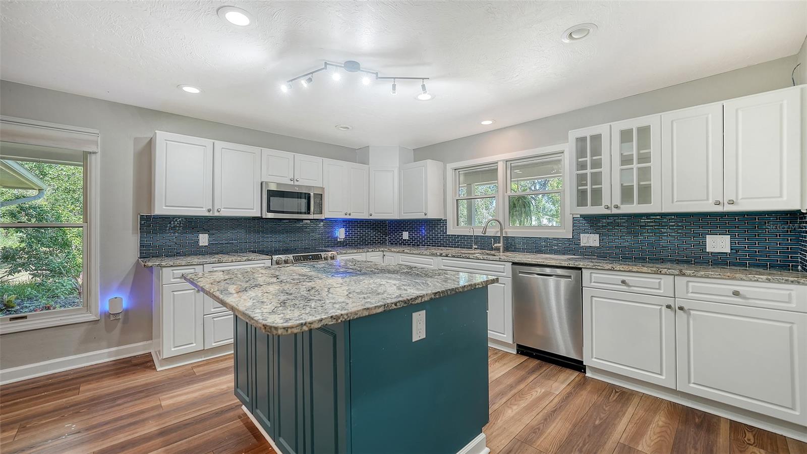 Image 22 of 45 For 7910 Kennedy Lane
