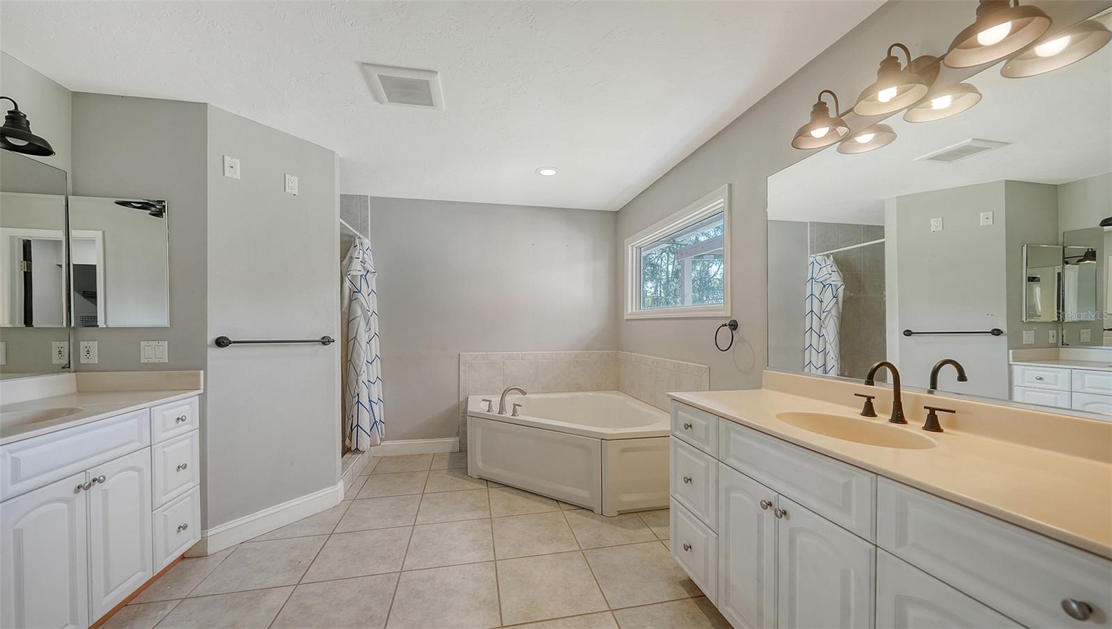 Image 25 of 45 For 7910 Kennedy Lane