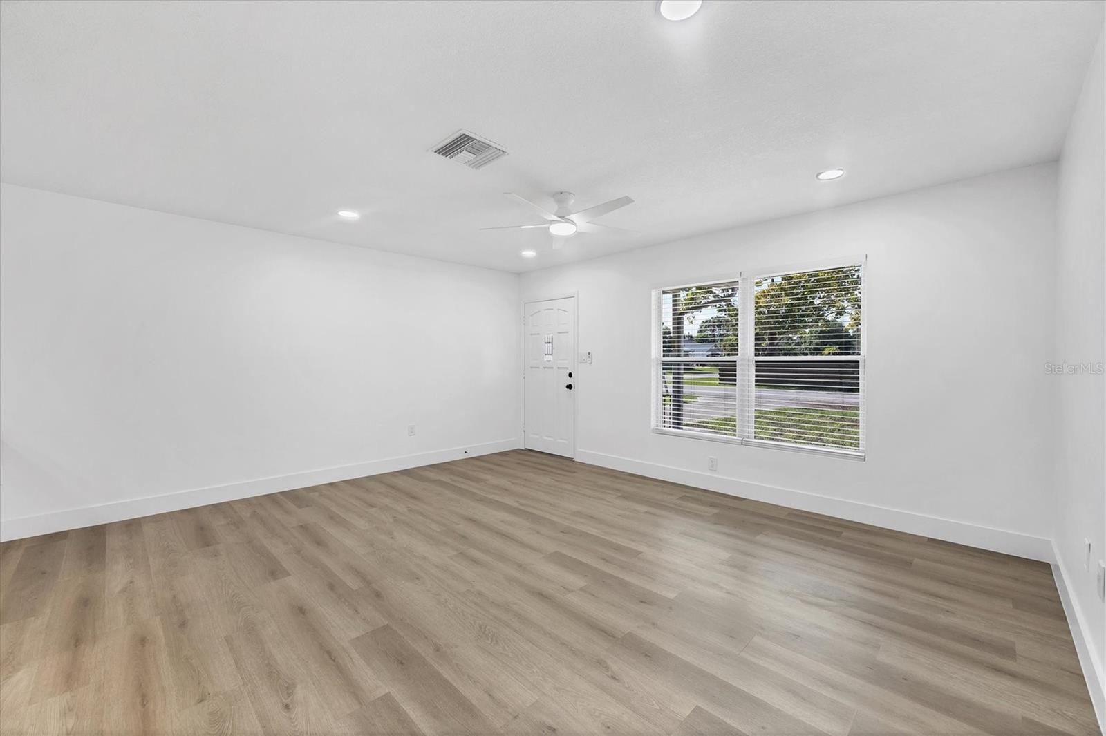 Image 12 of 22 For 4037 Tern Street