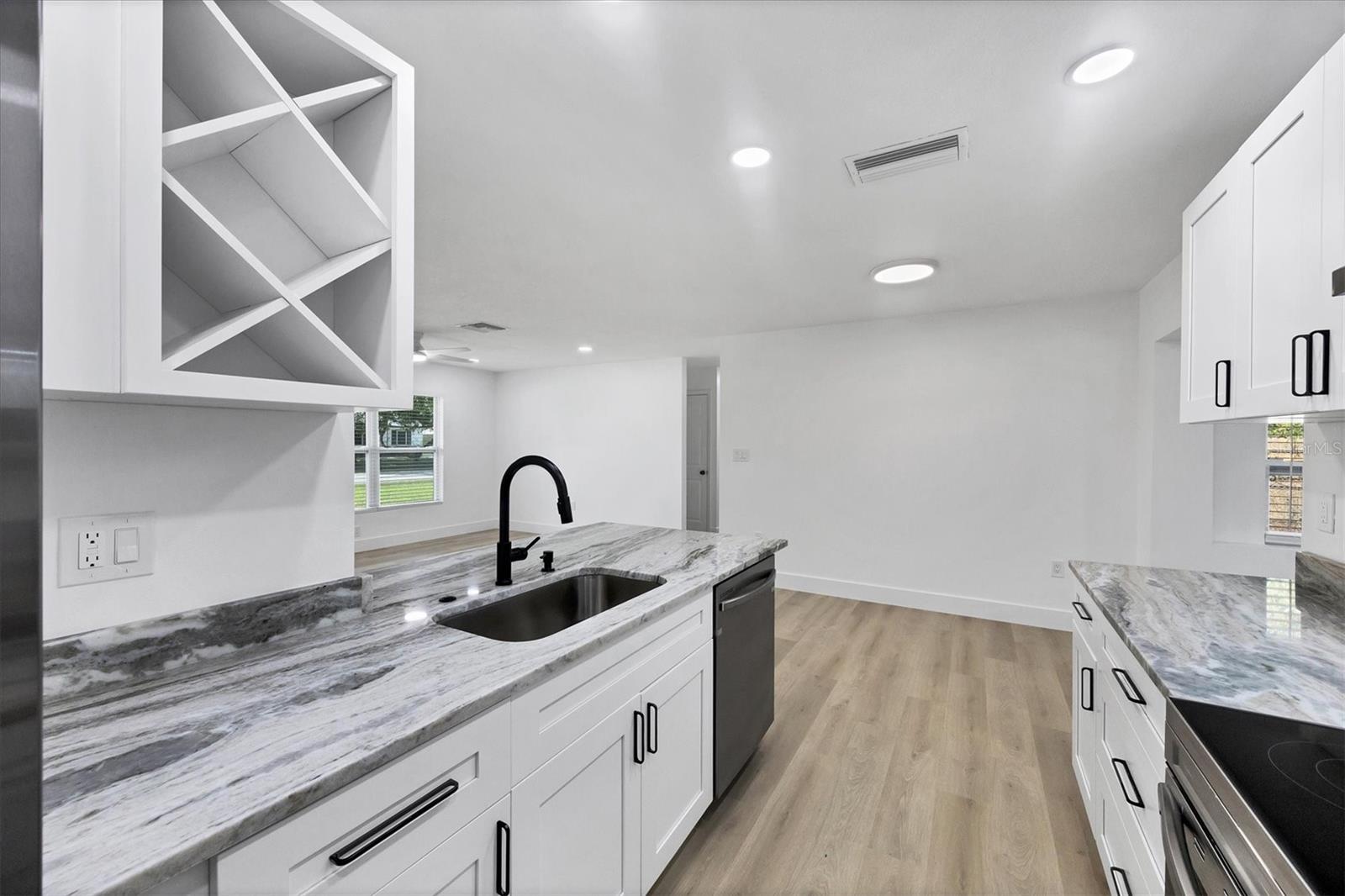Image 6 of 22 For 4037 Tern Street