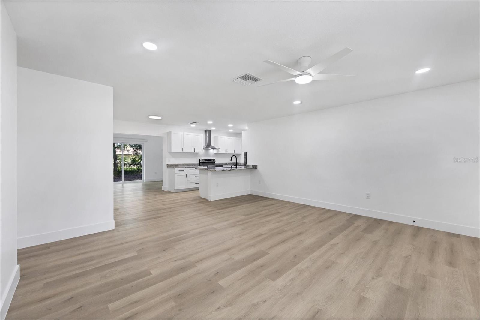 Image 8 of 22 For 4037 Tern Street