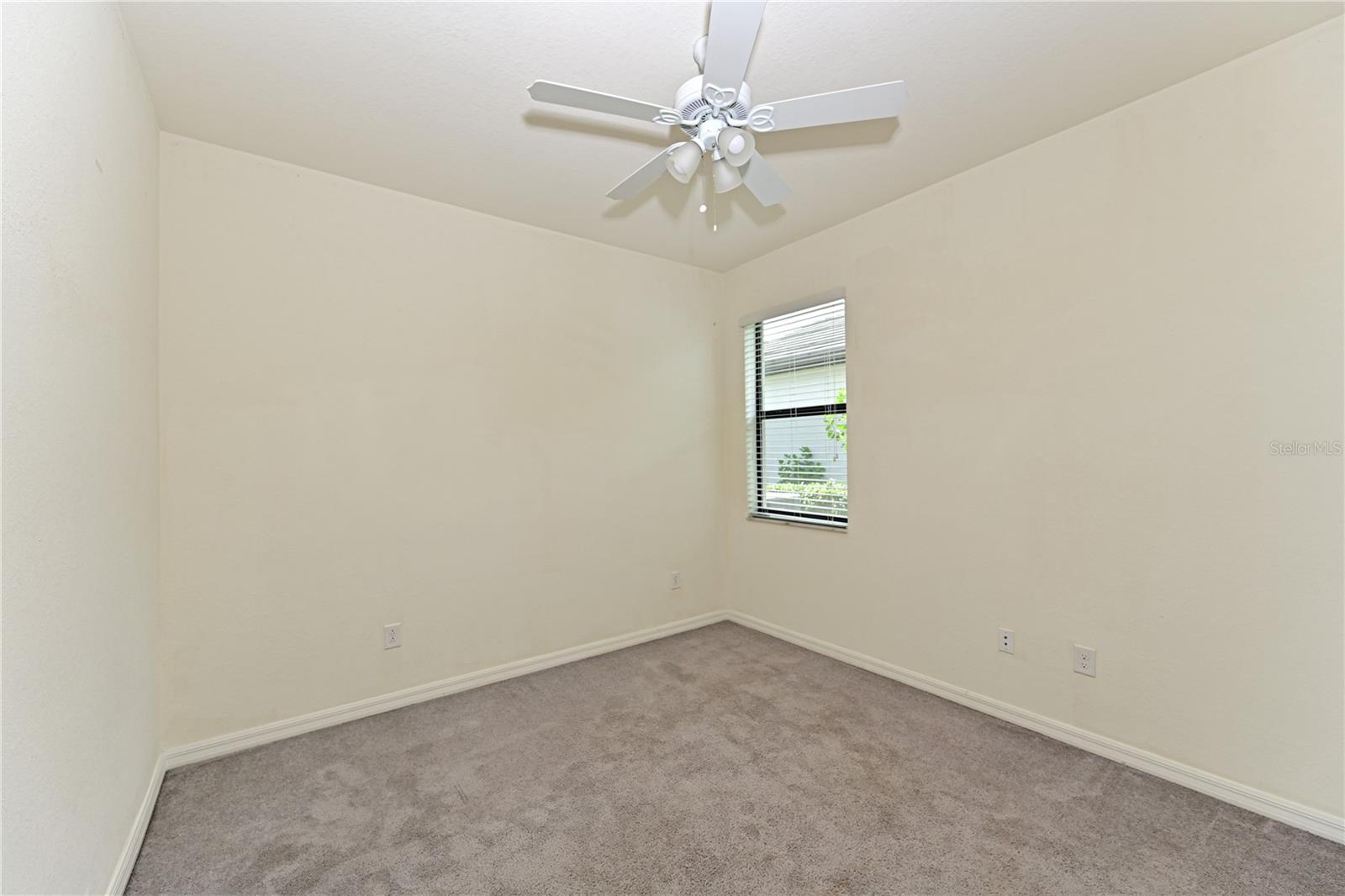 Image 21 of 33 For 11525 Autumn Leaf Way
