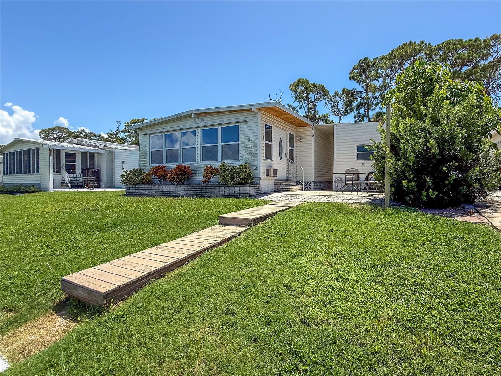 Image 16 of 47 For 808 53rd Avenue E 184j