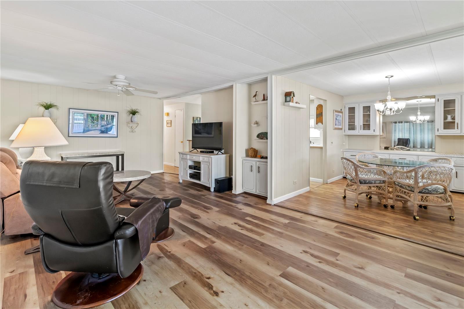Image 25 of 47 For 808 53rd Avenue E 184j