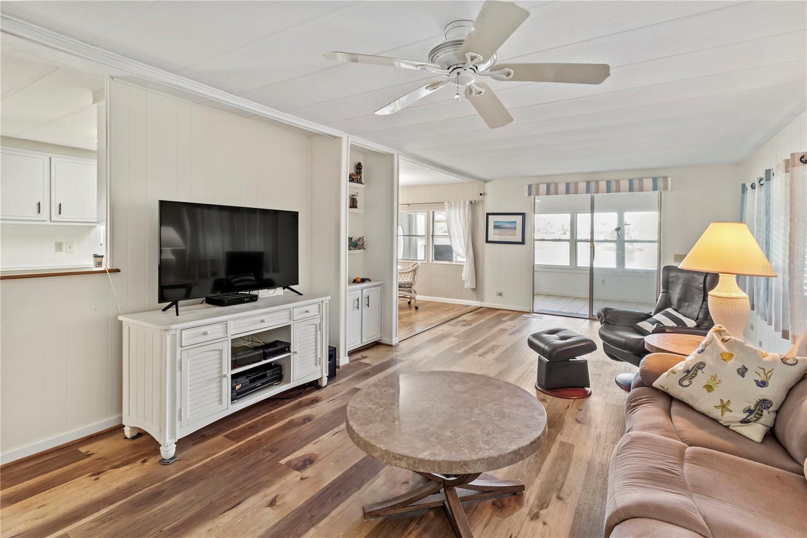 Image 26 of 47 For 808 53rd Avenue E 184j