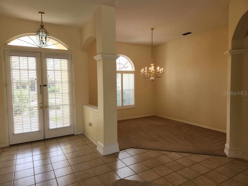 Image 4 of 14 For 5282 Far Oak Cir