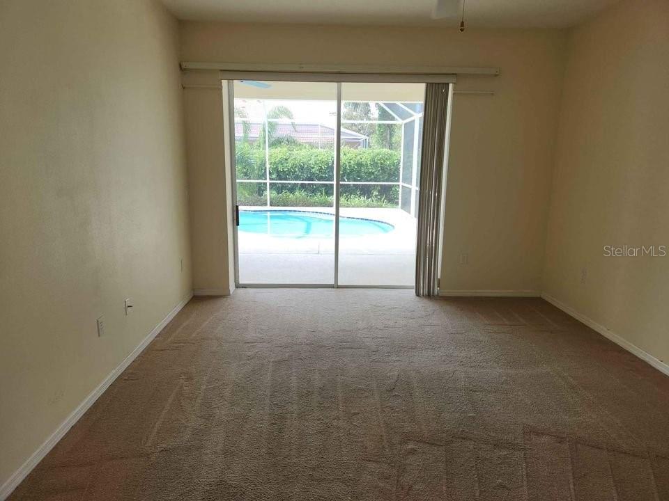Image 6 of 14 For 5282 Far Oak Cir