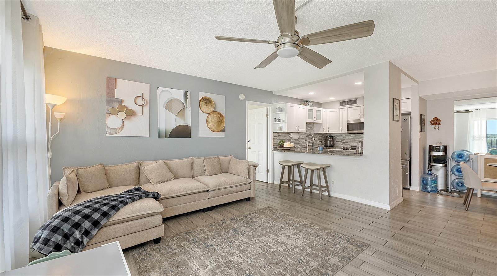 Image 10 of 53 For 2901 26th Street W 601