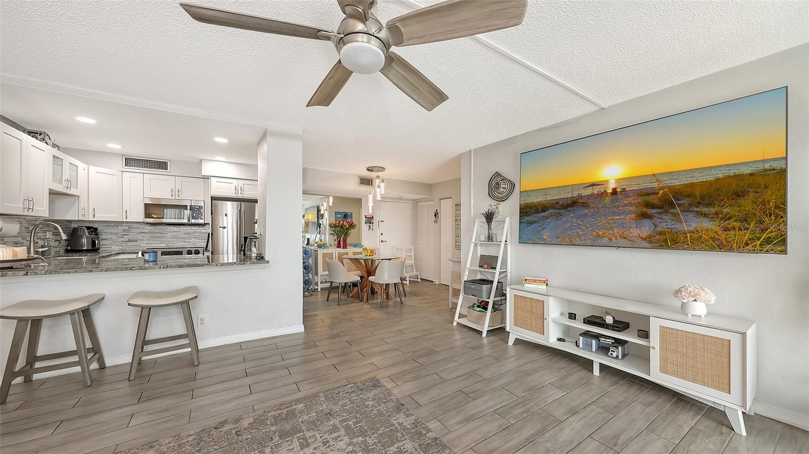 Image 11 of 53 For 2901 26th Street W 601